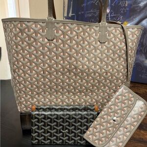 Gray Tote with Accessories